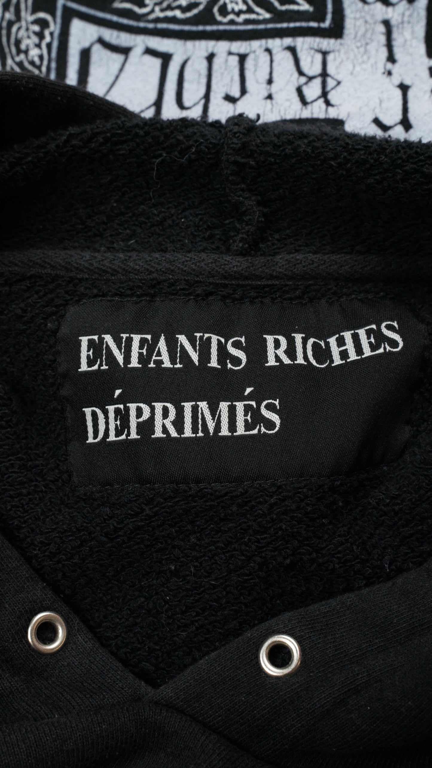 Croix Avec des Roses' Iron Cross Hoodie