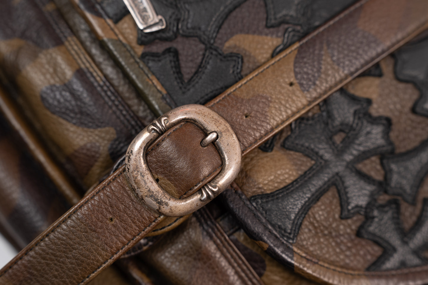 1/1 XL Camo Leather Messenger Bag With Black Cross Patches