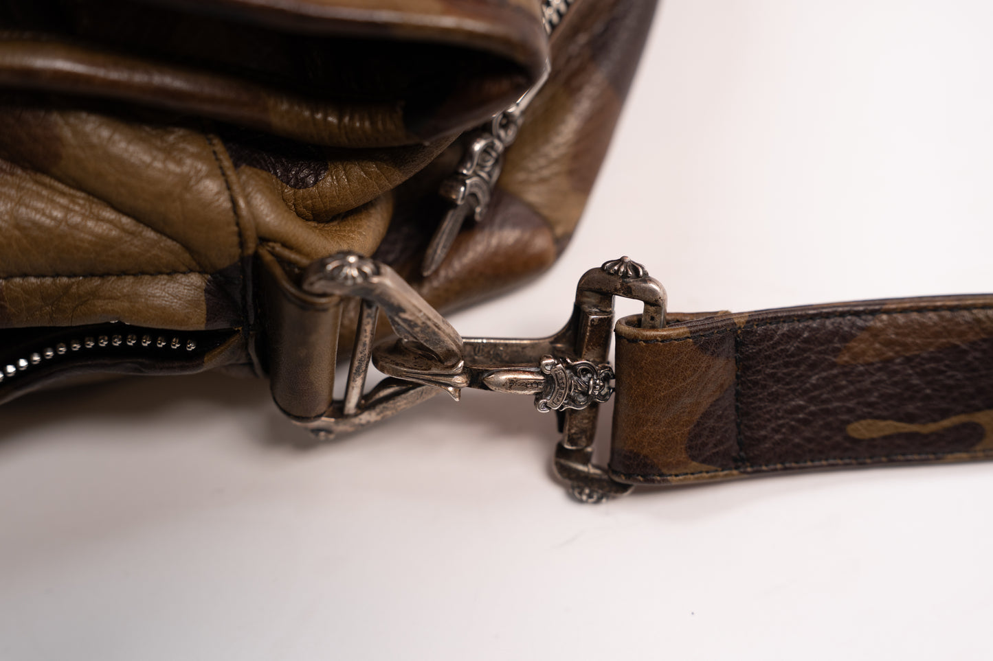 1/1 XL Camo Leather Messenger Bag With Black Cross Patches