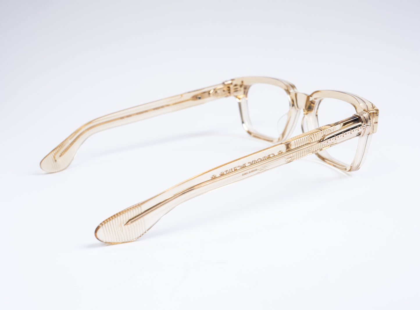 Pen 15 Gold Glasses