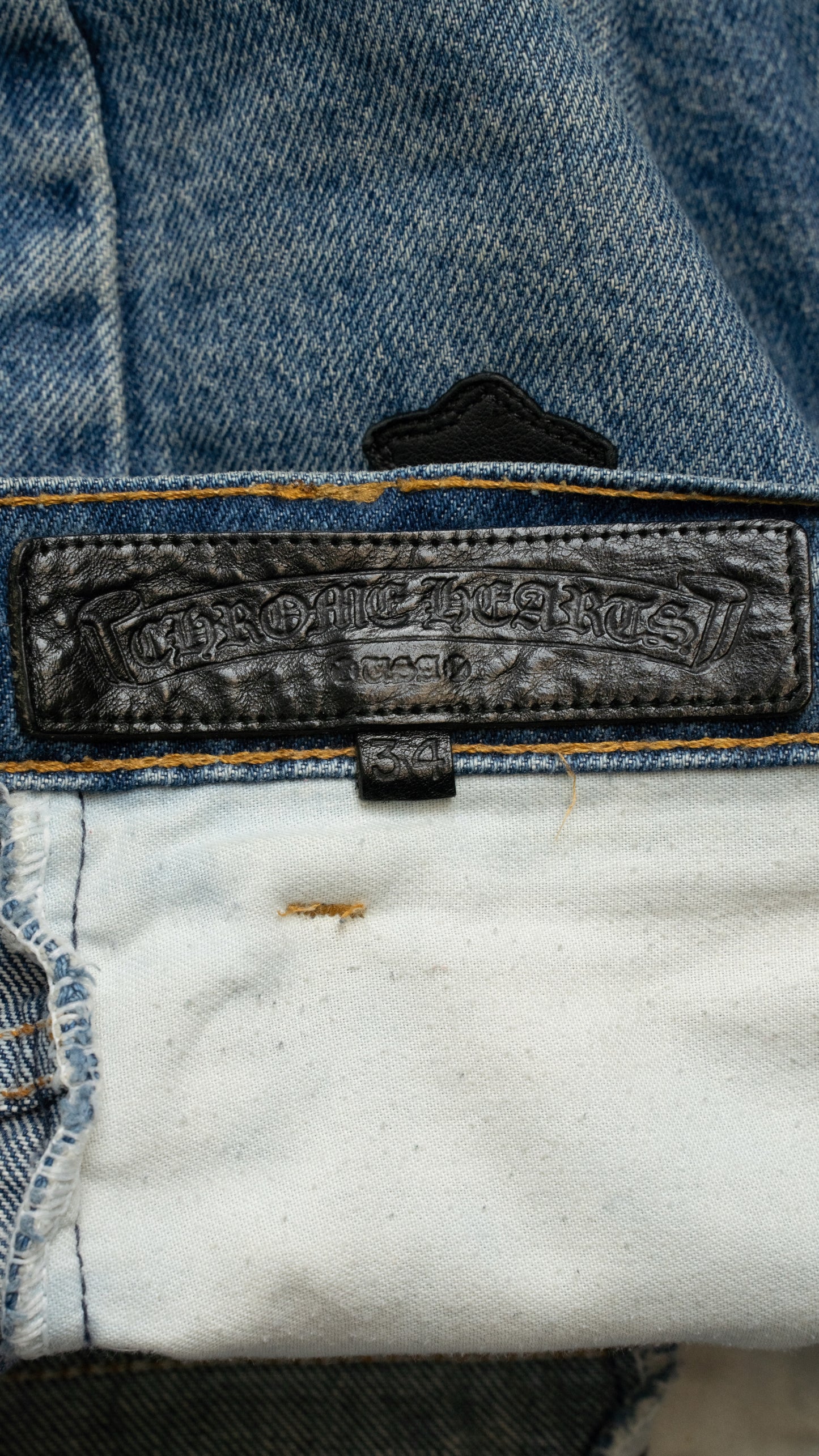517 Levi's Black Cross Patch Jeans