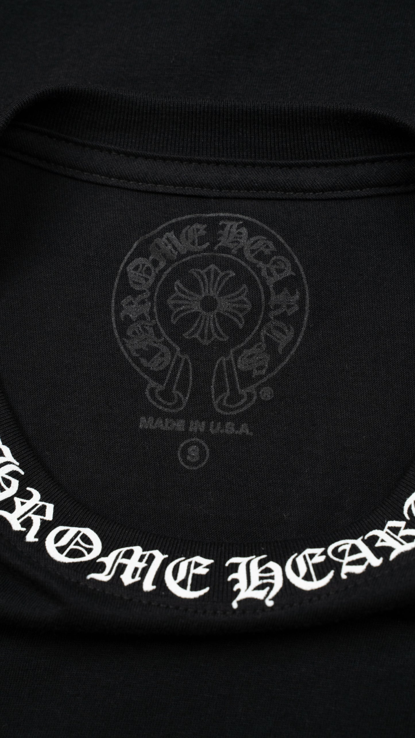 White Neck Logo T-Shirt 'Black'