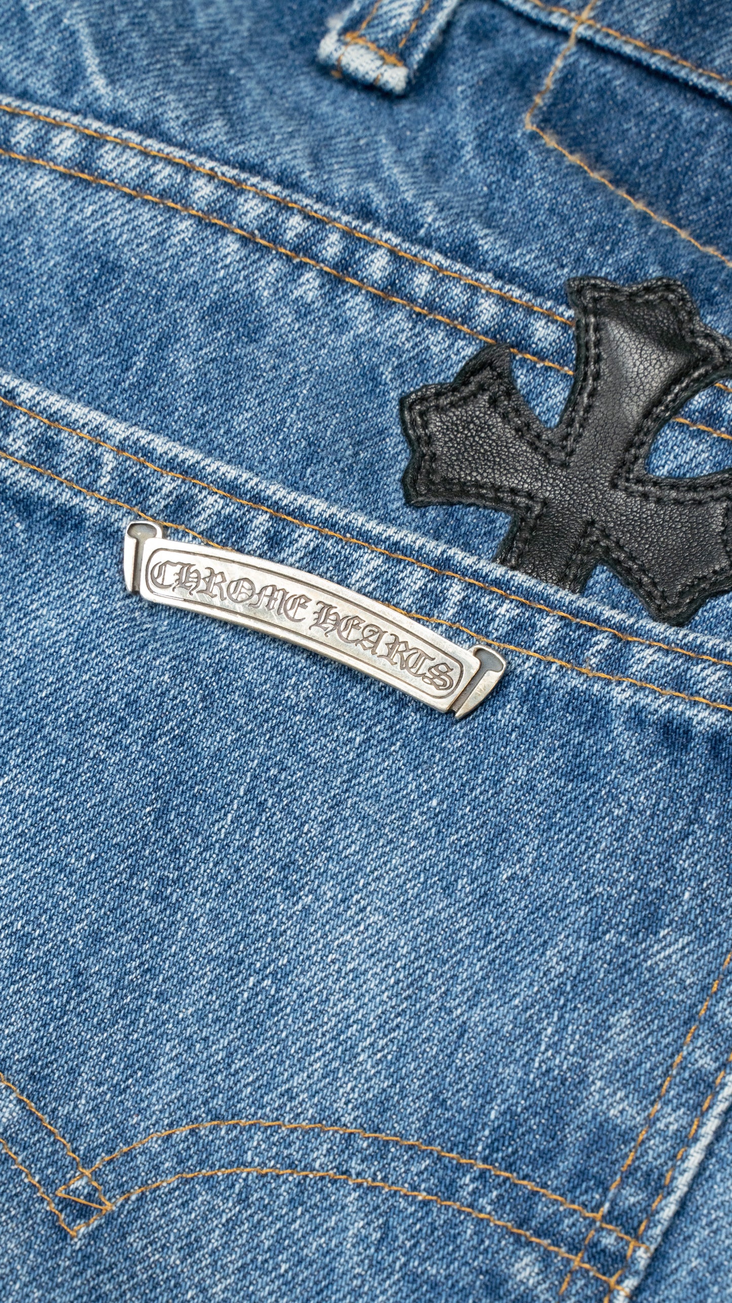 517 Levi's Black Cross Patch Jeans