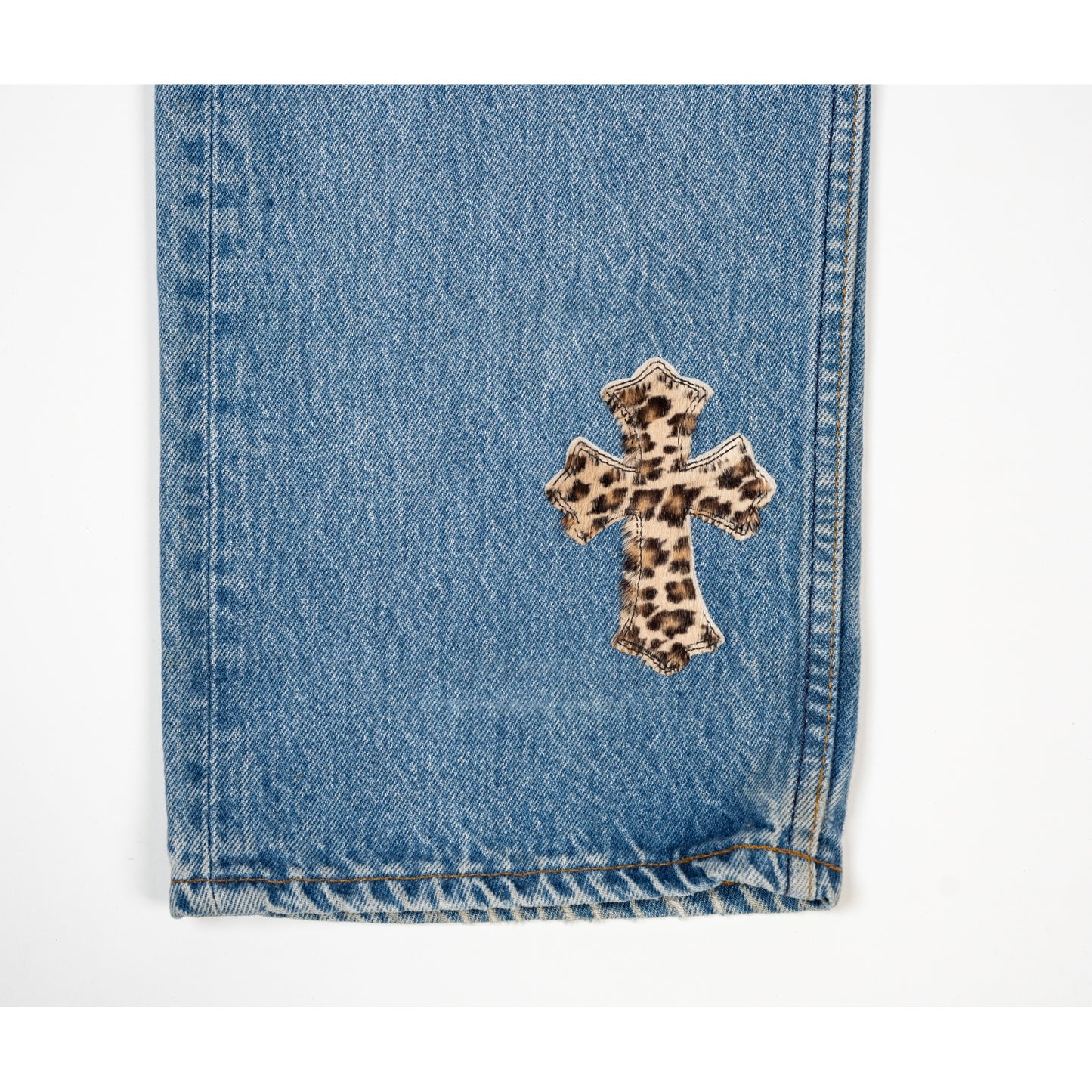 1/1 501 Levi's Cheetah/Pink Cross Patch Jeans