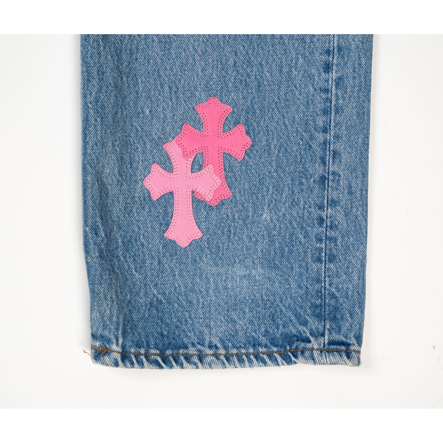 1/1 501 Levi's Cheetah/Pink Cross Patch Jeans