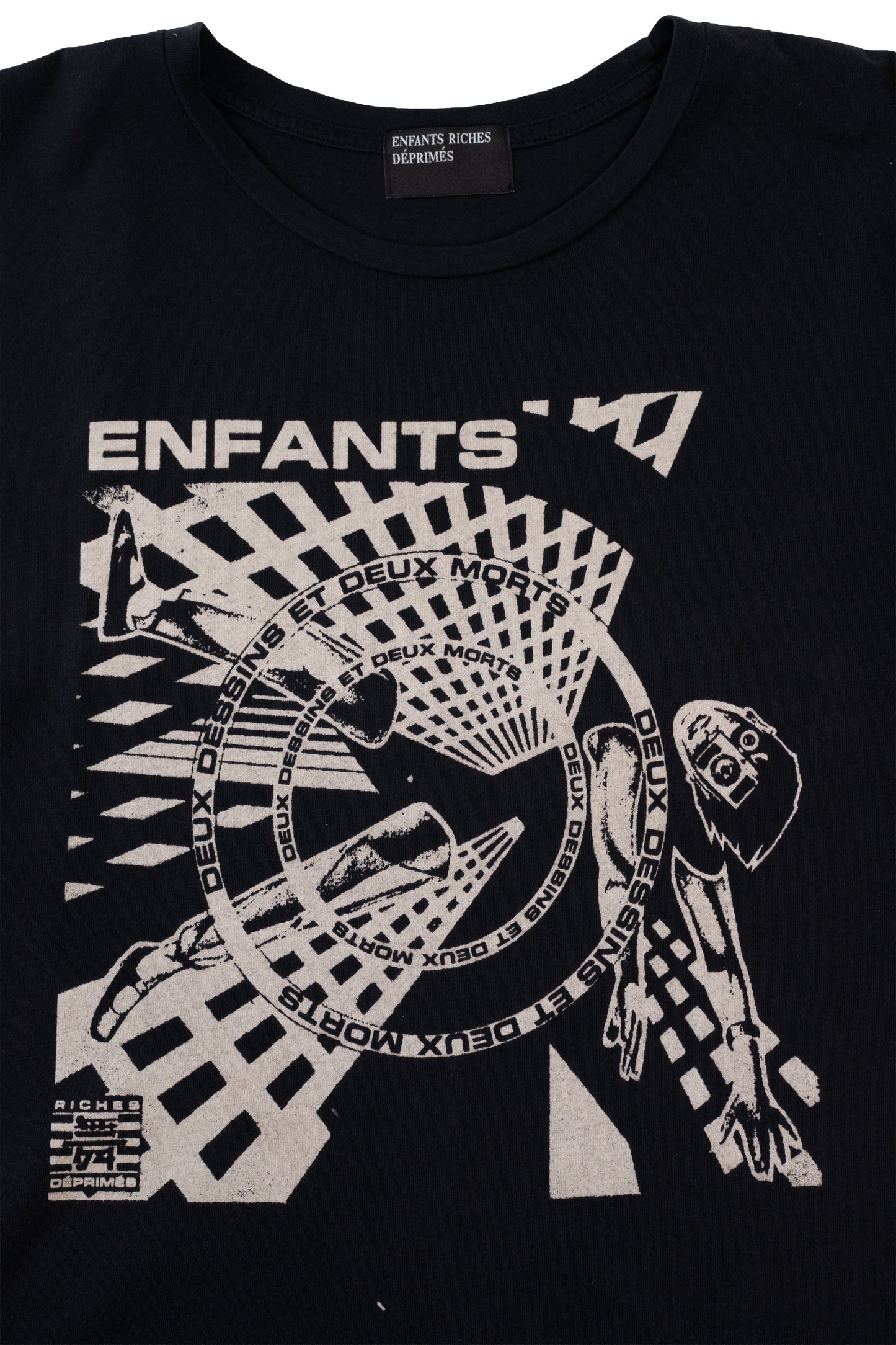 Deux Dessins Et Deux Morts T-Shirt